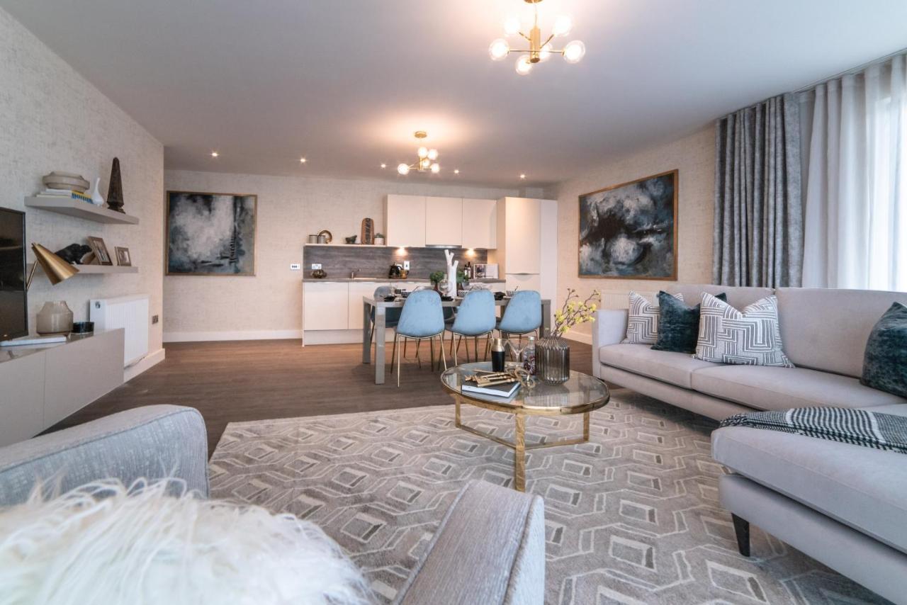 Seven Living Ashford - Modern And Spacious Apartments Extérieur photo