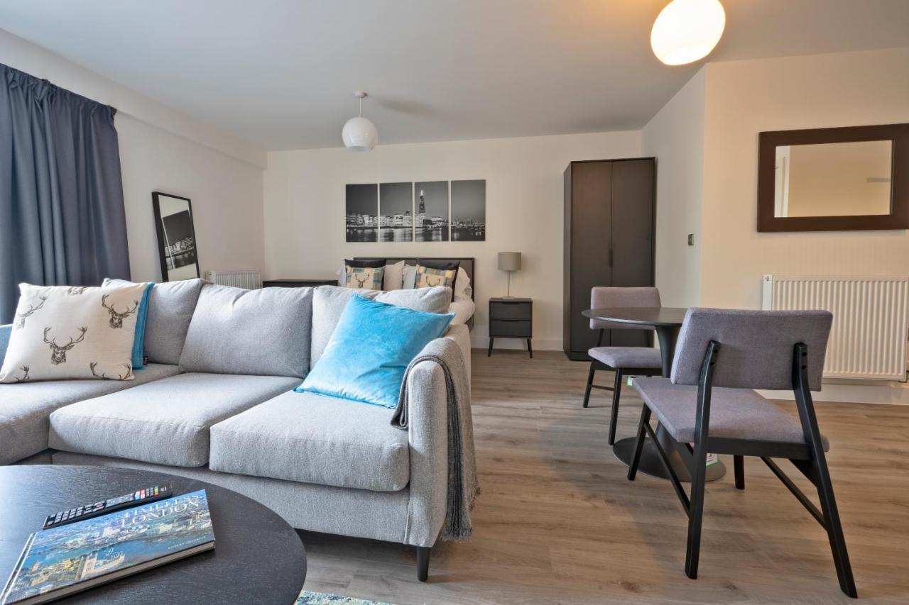 Seven Living Ashford - Modern And Spacious Apartments Extérieur photo