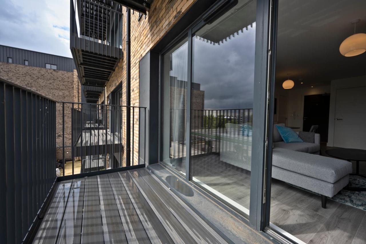 Seven Living Ashford - Modern And Spacious Apartments Extérieur photo