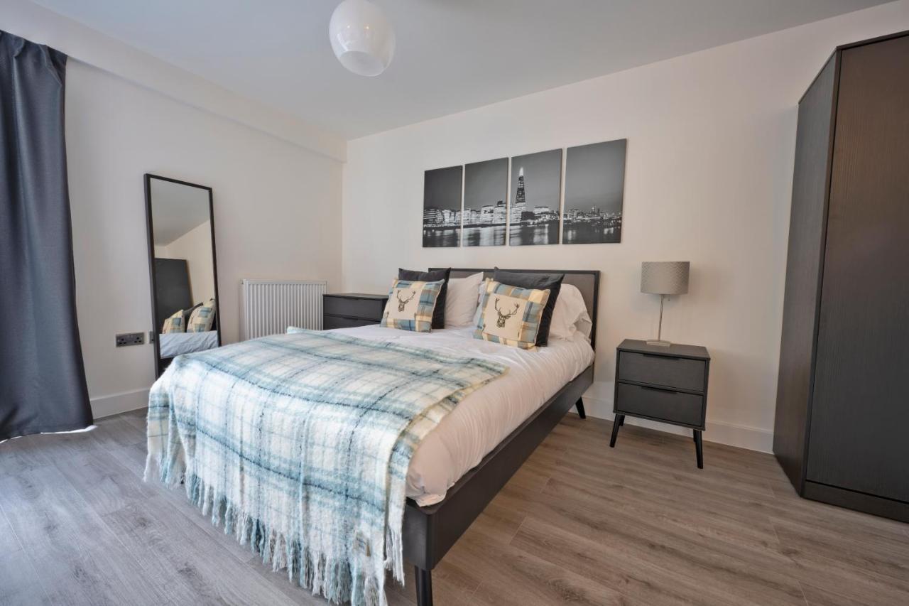 Seven Living Ashford - Modern And Spacious Apartments Extérieur photo